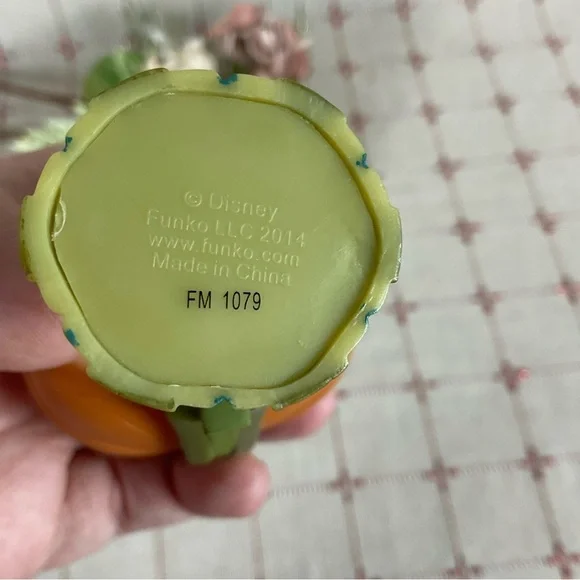 Funko Pop Disney Frozen #119 Coronation Anna, #116 Young Elsa & #81 Anna Bundle - Picture 10 of 10